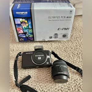 OLYMPUS PEN mini E-PM1 14-42MM